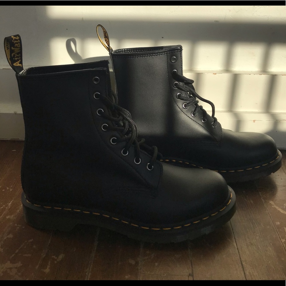 BLACK FRIDAY SALE !! Black Classic Dr. Martens